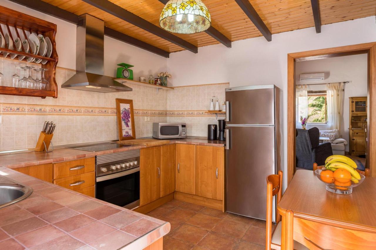 Casa La Huertecilla Villa La Sorrueda Bagian luar foto